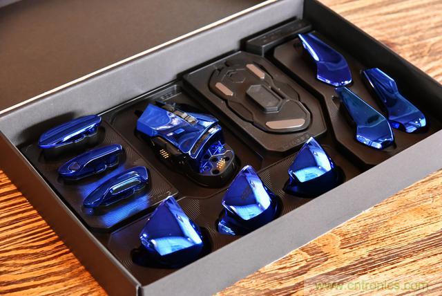 左手寫愛，右手寫他&mdash;&mdash;從此鍵盤鼠標(biāo)不分家！