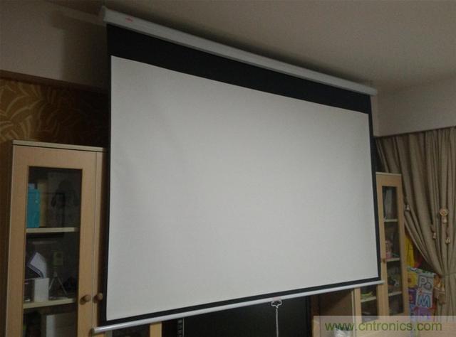 無屏電視時代已然來臨，客廳你做好準(zhǔn)備了嗎？