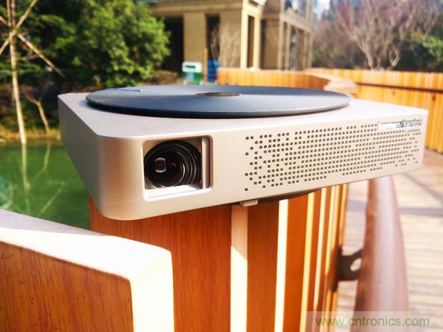 無屏電視時代已然來臨，客廳你做好準(zhǔn)備了嗎？