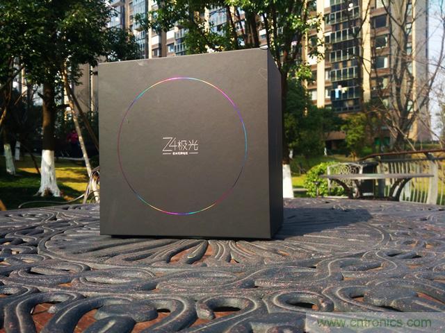 無屏電視時代已然來臨，客廳你做好準(zhǔn)備了嗎？