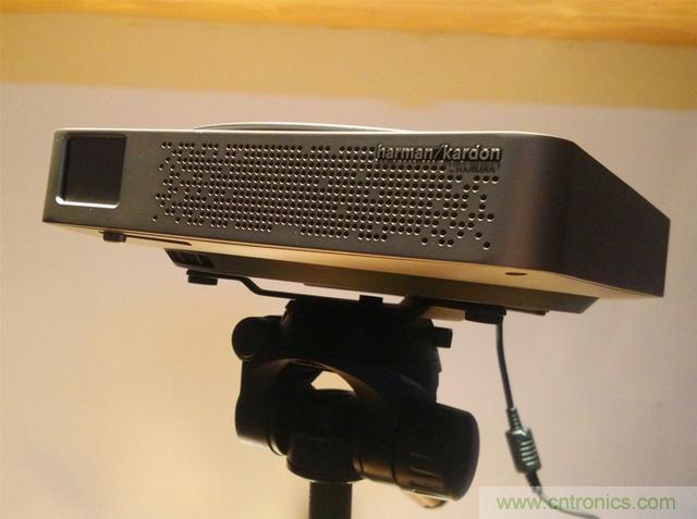 無屏電視時代已然來臨，客廳你做好準(zhǔn)備了嗎？