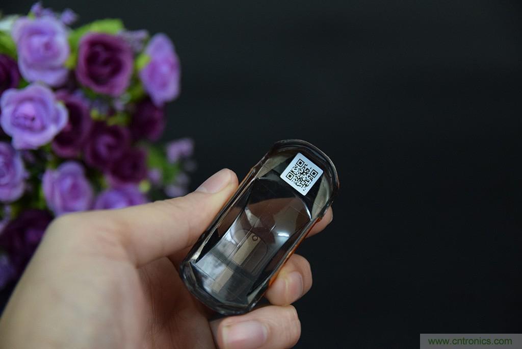 虛擬與現(xiàn)實(shí)相結(jié)合的飛車游戲，讓你體驗(yàn)速度與激情的碰撞！