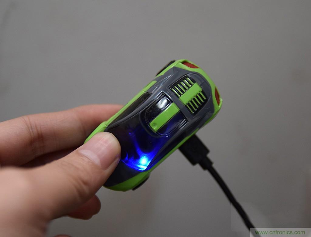 虛擬與現(xiàn)實(shí)相結(jié)合的飛車游戲，讓你體驗(yàn)速度與激情的碰撞！