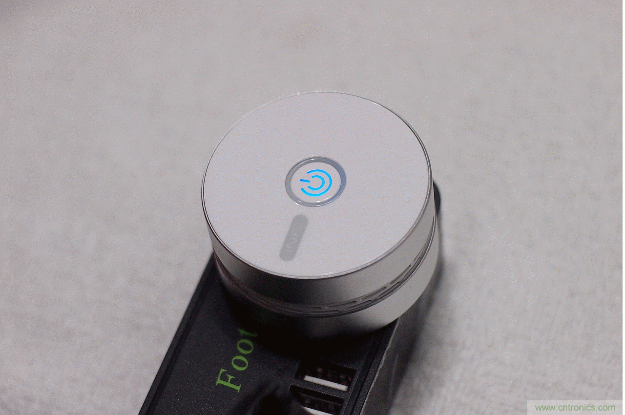 路由器也跟風(fēng)玩分體設(shè)計(jì)，你咋不上天呢？