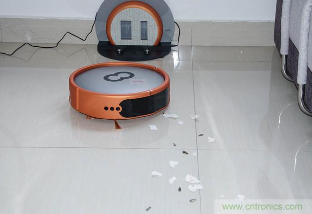 智能導(dǎo)航掃地機(jī)器人，以內(nèi)更靠譜！