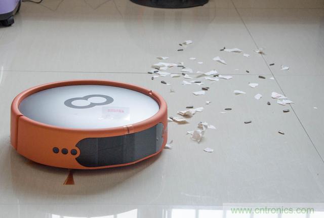 智能導(dǎo)航掃地機(jī)器人，以內(nèi)更靠譜！