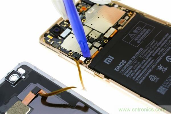 小米手機(jī)4S超詳細(xì)拆解:內(nèi)外硬件大升級(jí)