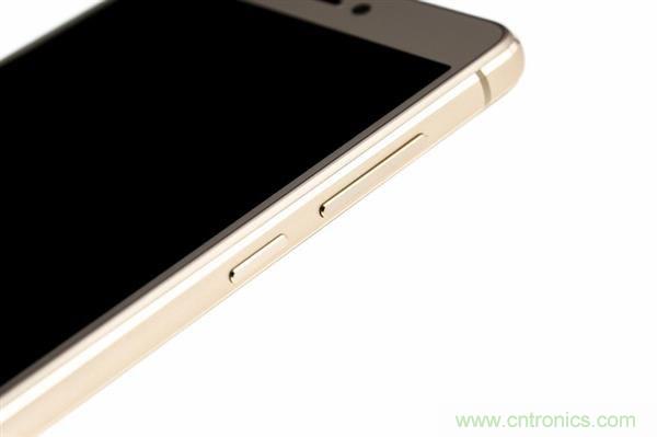 小米手機(jī)4S超詳細(xì)拆解:內(nèi)外硬件大升級(jí)