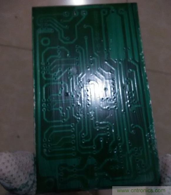 嘗試了四次PCB制作， 最后一發(fā)算是成功了