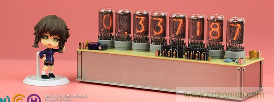 瘋狂技術(shù)男DIY了一個輝光時鐘