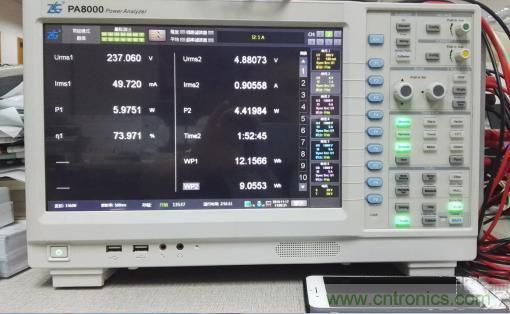 &ldquo;瘋7&rdquo;手機(jī)充電實(shí)測(cè)：為何沿用傳統(tǒng)充電模式？