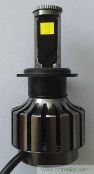 用深圳大道半導(dǎo)體制造的CSP-COBs 改裝圖四所示的用大功率LEDs 制造的汽車前大燈?！九臄z自改裝的外購(gòu)產(chǎn)品】