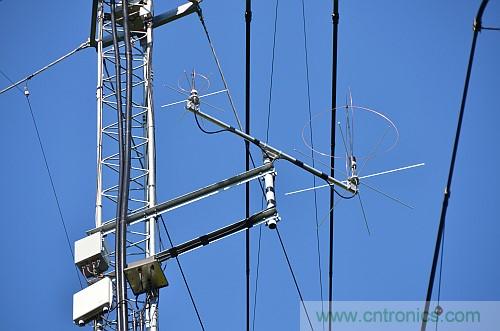 波音787天線布局太夸張？汽車天線復(fù)雜度正逐步接近