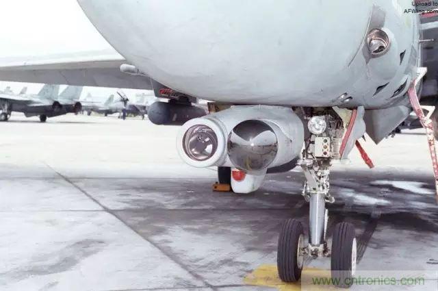 紅外傳感器工作原理、種類、特點(diǎn)以及應(yīng)用詳解