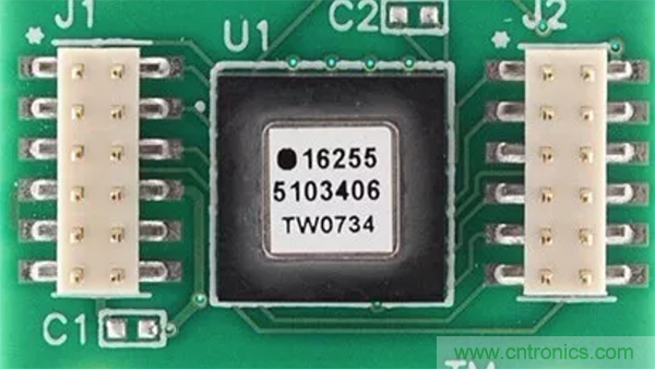 走直線很難嗎？陀螺儀表示，少了它機器人連直線都走不了