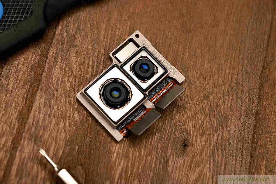 拆解魅族15 Plus：玩轉(zhuǎn)了新概念，但其工藝究竟如何？