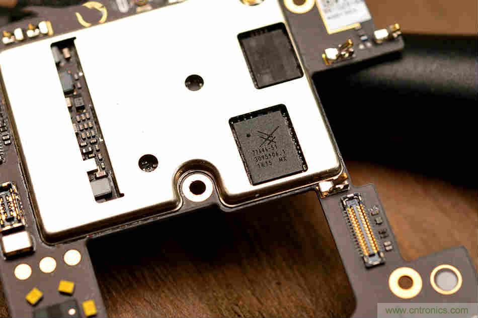 拆解魅族15 Plus：玩轉(zhuǎn)了新概念，但其工藝究竟如何？