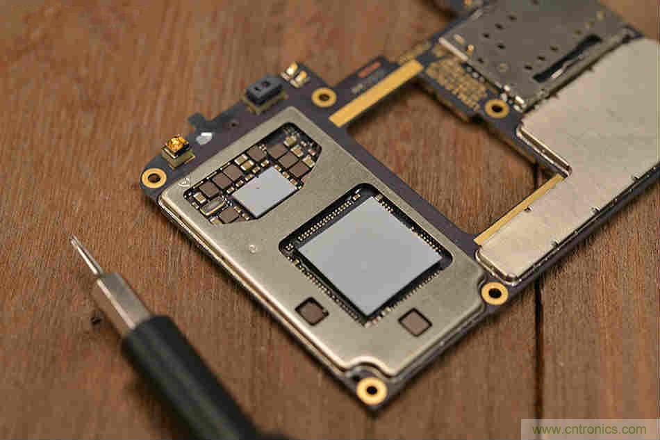 拆解魅族15 Plus：玩轉(zhuǎn)了新概念，但其工藝究竟如何？