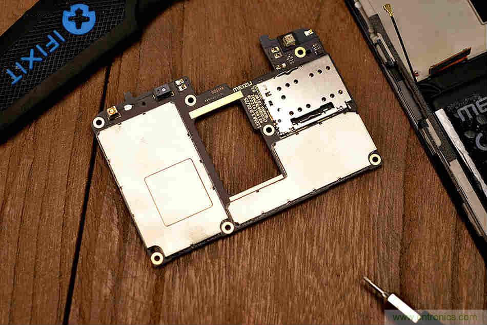 拆解魅族15 Plus：玩轉(zhuǎn)了新概念，但其工藝究竟如何？