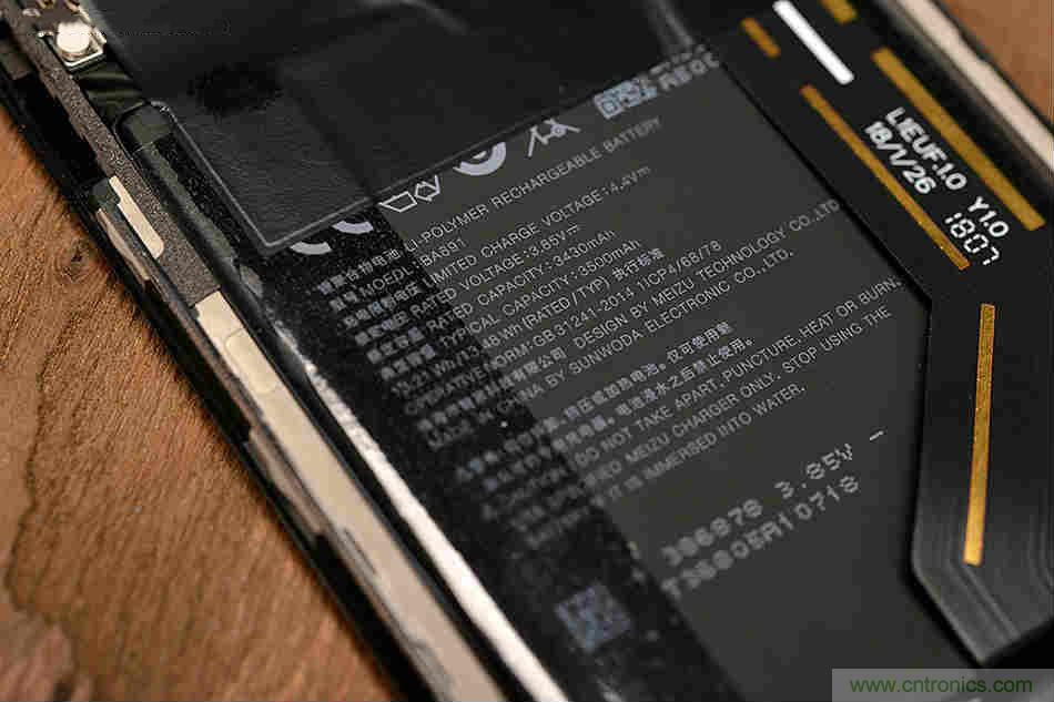 拆解魅族15 Plus：玩轉(zhuǎn)了新概念，但其工藝究竟如何？