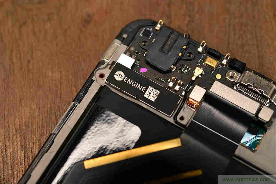 拆解魅族15 Plus：玩轉(zhuǎn)了新概念，但其工藝究竟如何？