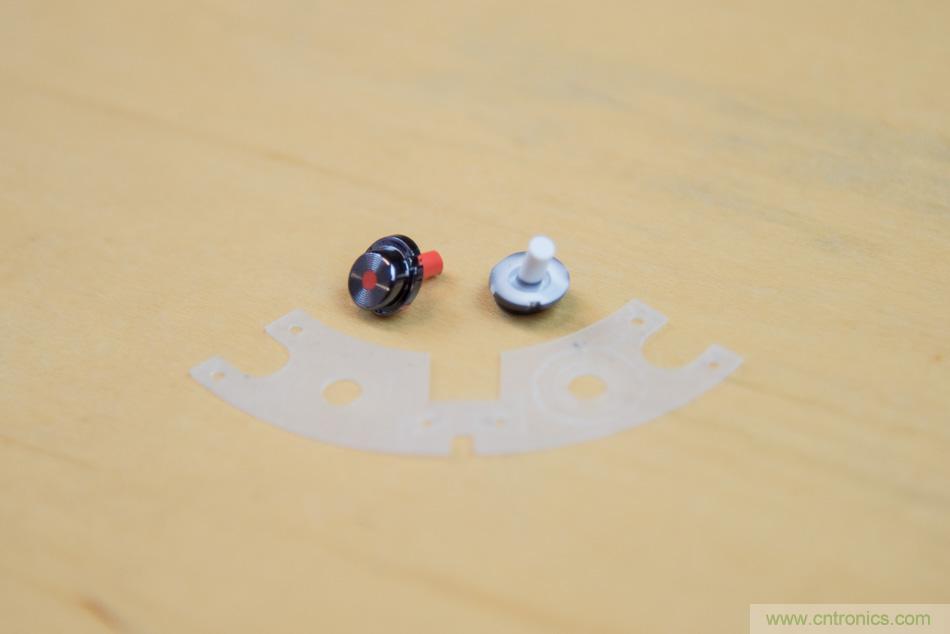 拆解戴森吹風(fēng)機(jī)：近三千元的價(jià)格貴在哪？