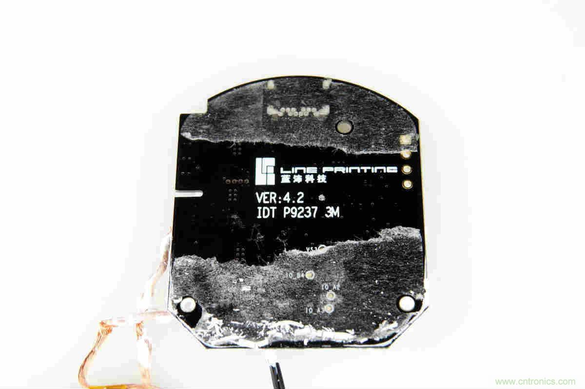 拆解對(duì)比：系出同門，小米、紫米無(wú)線充電器的差別有多大？