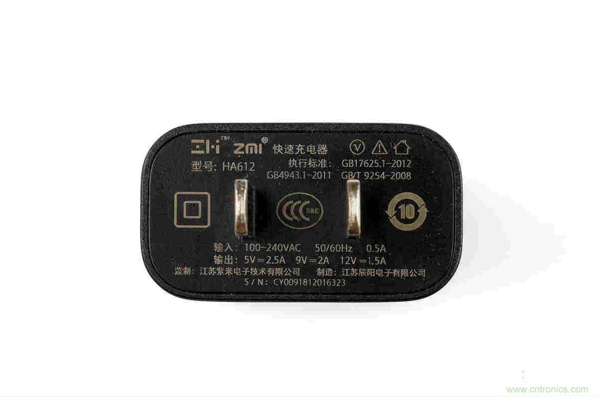 拆解對(duì)比：系出同門，小米、紫米無(wú)線充電器的差別有多大？