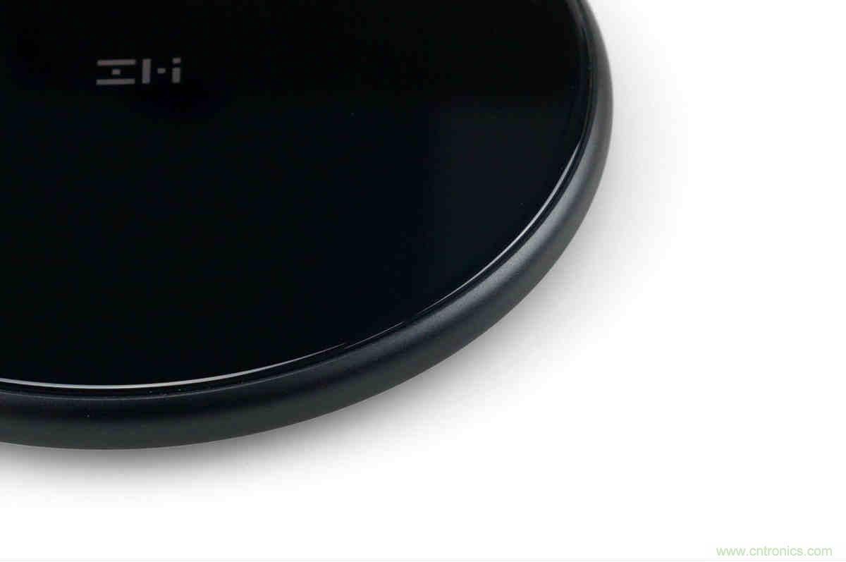 拆解對(duì)比：系出同門，小米、紫米無(wú)線充電器的差別有多大？