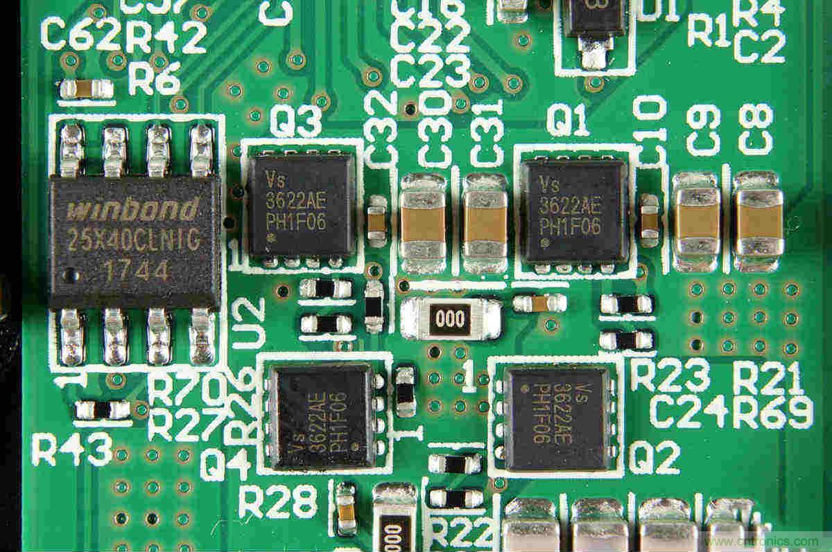 拆解對(duì)比：系出同門，小米、紫米無(wú)線充電器的差別有多大？