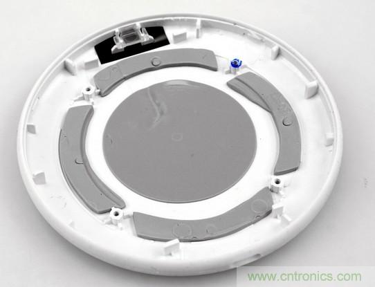 拆解對(duì)比：系出同門，小米、紫米無(wú)線充電器的差別有多大？