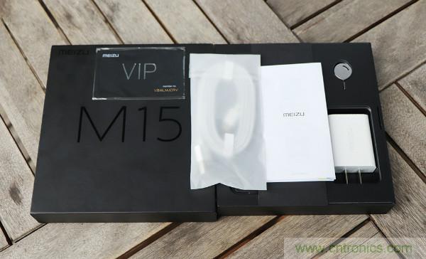 魅族M15拆解：做工精致，壓感Home鍵采用中國芯