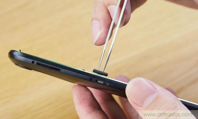 拆解黑鯊手機(jī)：多級(jí)直觸一體式液冷系統(tǒng)有什么門(mén)道？