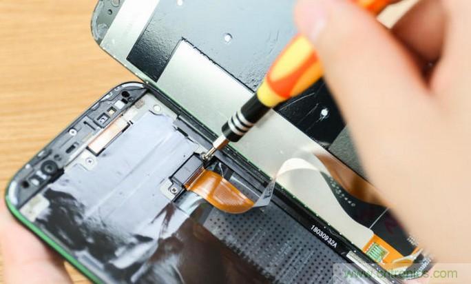 拆解黑鯊手機(jī)：多級(jí)直觸一體式液冷系統(tǒng)有什么門(mén)道？