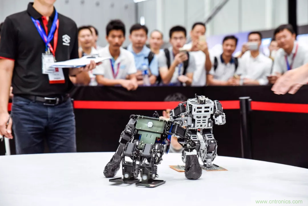 連續(xù)3年落戶順德！2018超燃機(jī)器人大賽等你來(lái)戰(zhàn)！