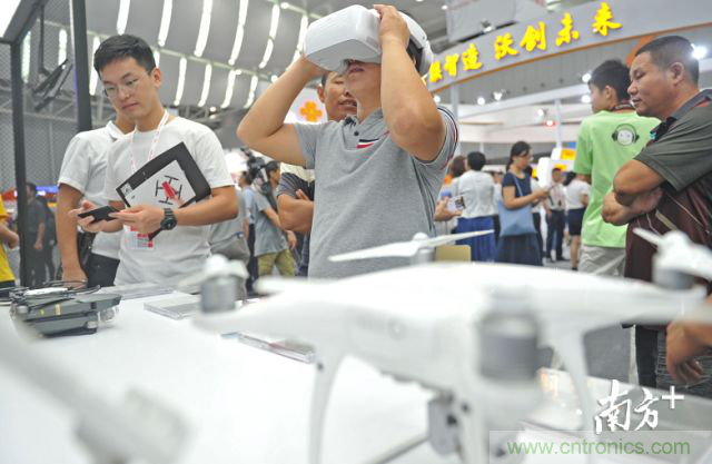 打破傳統(tǒng)模式極限，探路人工智能讓數(shù)據(jù)&ldquo;自我學(xué)習(xí)&rdquo;