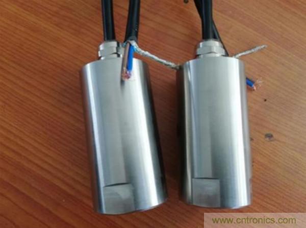 振動傳感器的機電變換原理？主要的分類有哪些？