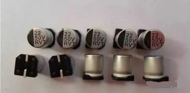 為什么鋁電解電容不能承受反向電壓？